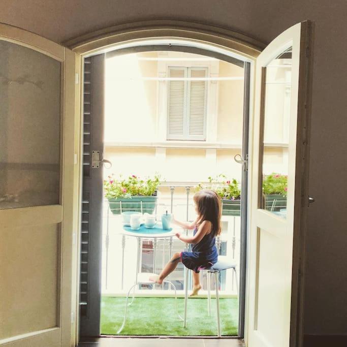 Intero Appartamento Su Via Tortona-Darsena-Navigli Milano Exteriör bild